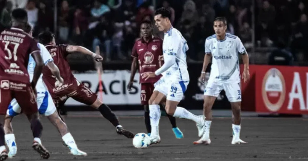 Cruzeiro empata com time desconhecido e e eliminado da Sul Americana com vexame historico